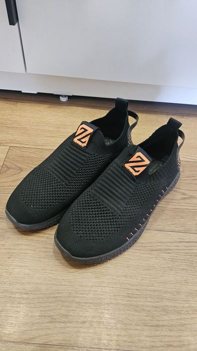 Обувь подростковая в хорошем состоянии