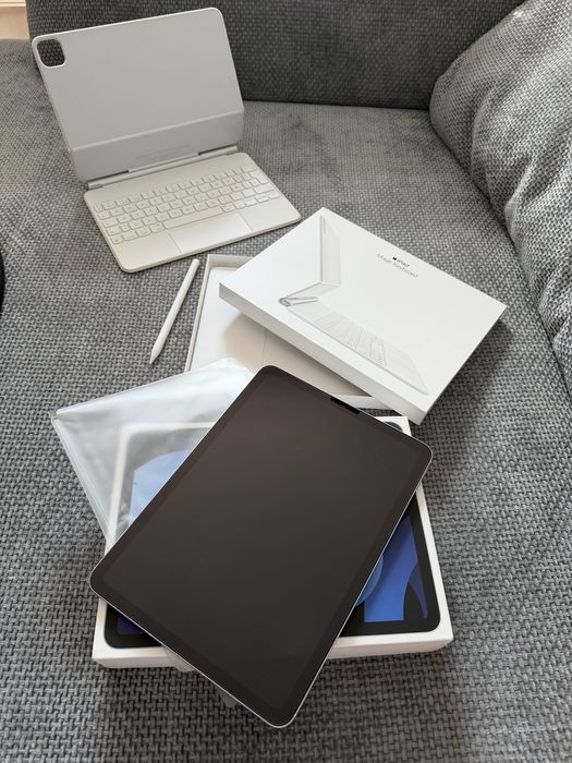 iPad Air 4 10.9" (2020) 4th Gen Cellular, Sky Blue, 256 GB