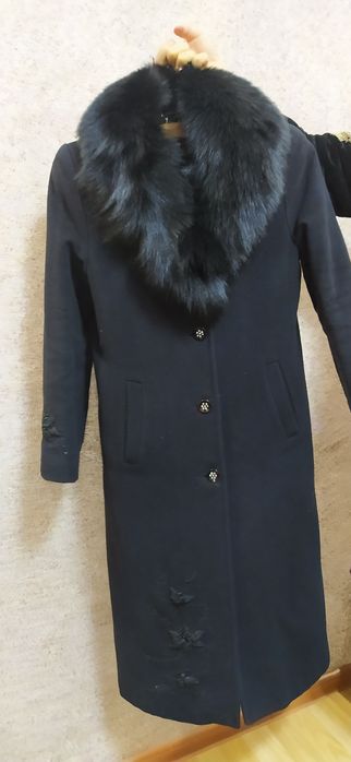 Ayollar uchun moynaliy palto