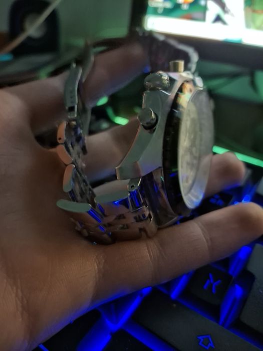 Наручные заводные часы