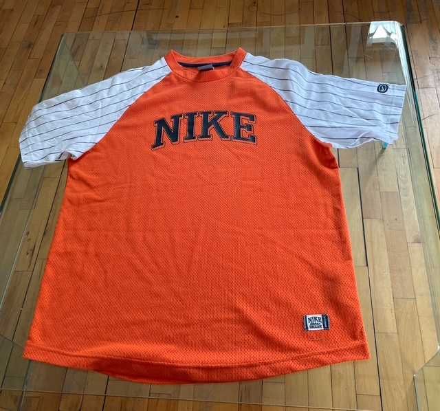 Винтидж маркови панталони, дънки и T-shirt в един лот. Размери: 36, L, XL, L/G