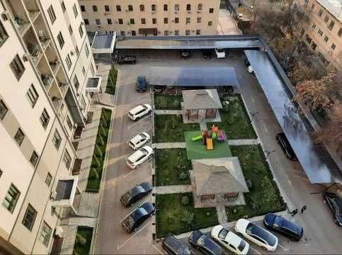 Новостройка юнусабад  Площадь: 246 Ориентир: мечеть Бадамзар ;