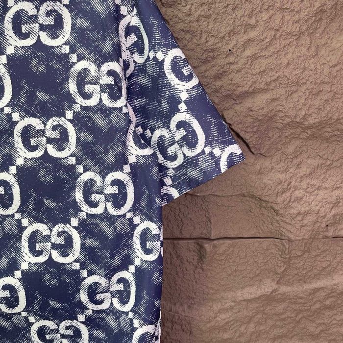 Gucci All-over Logo Trio cu mână scurtă Material de înaltă calitate