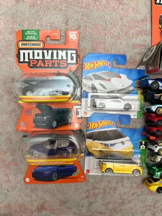 Продажа машинки 1:64