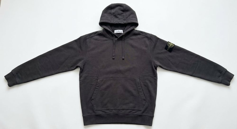 Нов Stone island суичър
