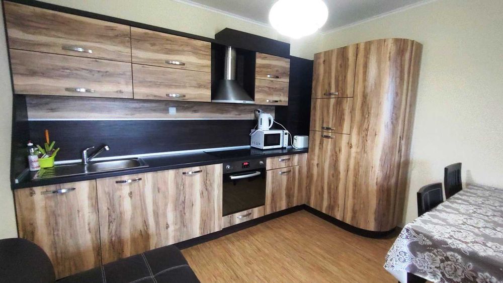 Море през прозореца!