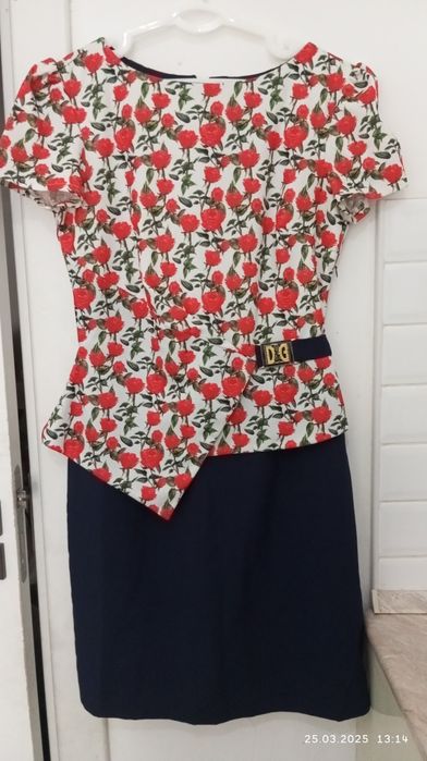 Продам новые платья