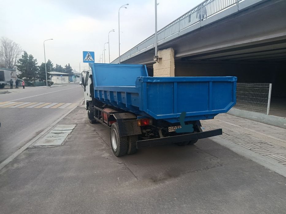 Исузу Самосвал..