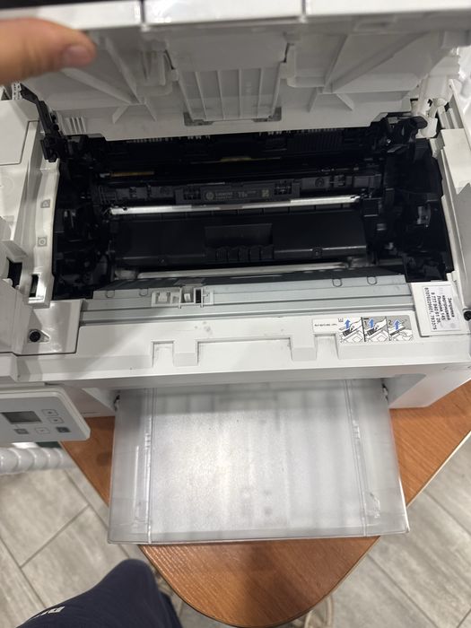 Принтер HP LaserJet Pro MFP M130a в отличном состоянии