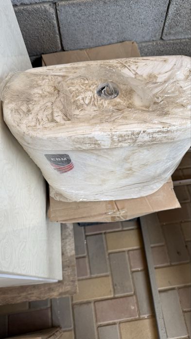 Унитаз новый фирмы ЕВМ