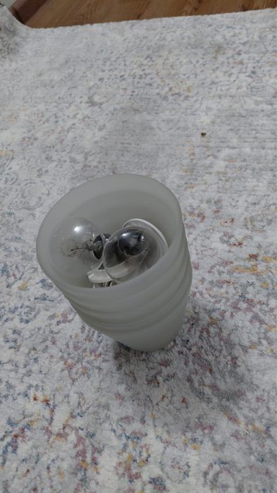 Продам люстру  б/у