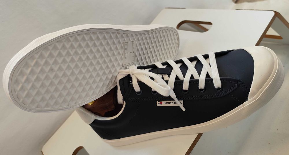 Pantofi sport casual 44 premium Tommy Hilfiger NOI piele naturala moal