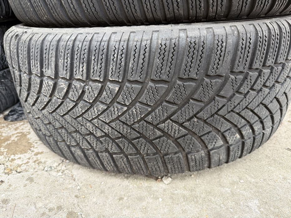 4 anvelope iarnă Bridgestone Blizzak LM005 235/45 R18 98V
