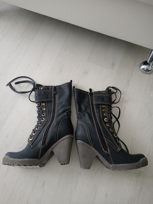 Vând ghete dama ,piele ecologica, calitate.