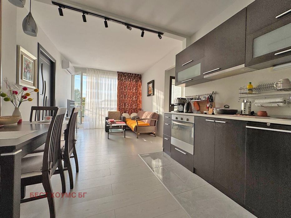 Продава се Четиристаен апартамент в к.к. Слънчев бряг - 96 кв.м за 1110 €/кв.м - Снимка #5