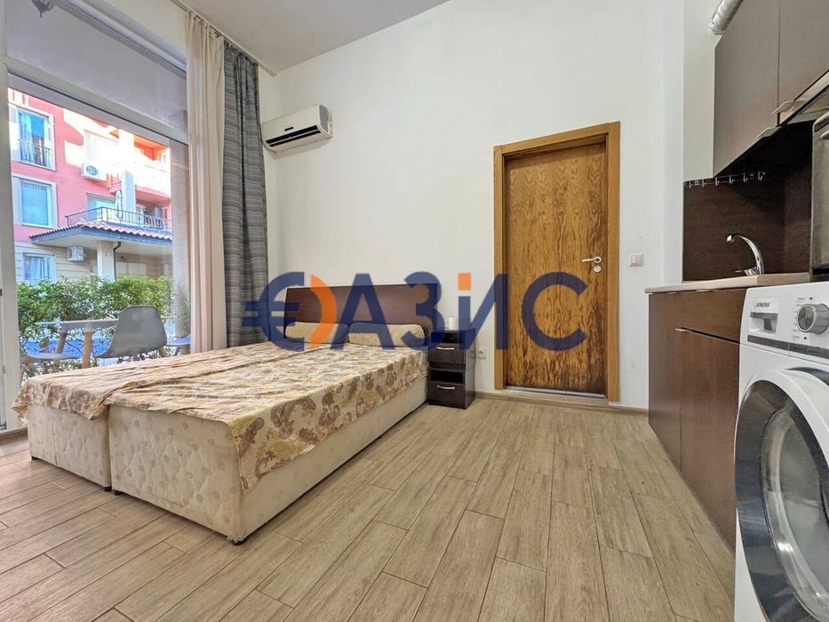 Продава се Едностаен апартамент в к.к. Слънчев бряг - 37 кв.м за 731 €/кв.м - Снимка #2