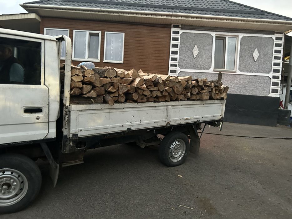 Рубленые дрова машинами