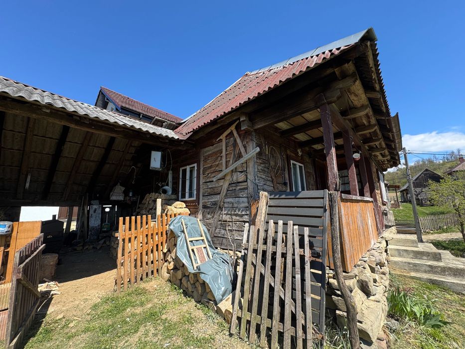 Casa veche din stejar