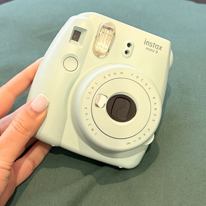 Фотоапарат за моментни снимки Instax mini 9