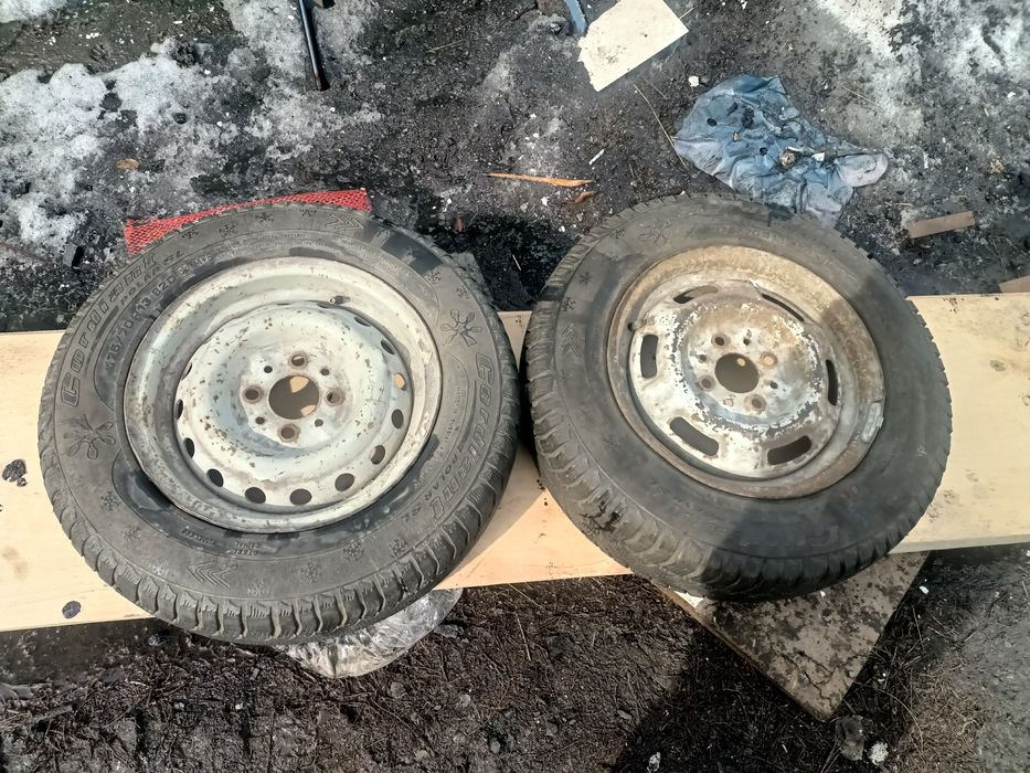 Продам зимние шины