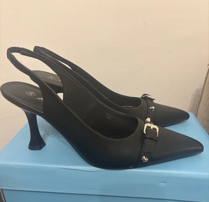 Pantofi stiletto negri