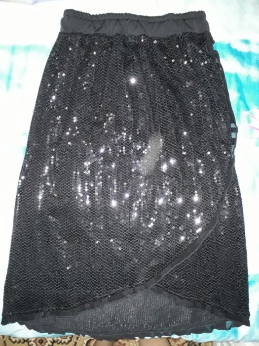 продам костюм новый дешево!