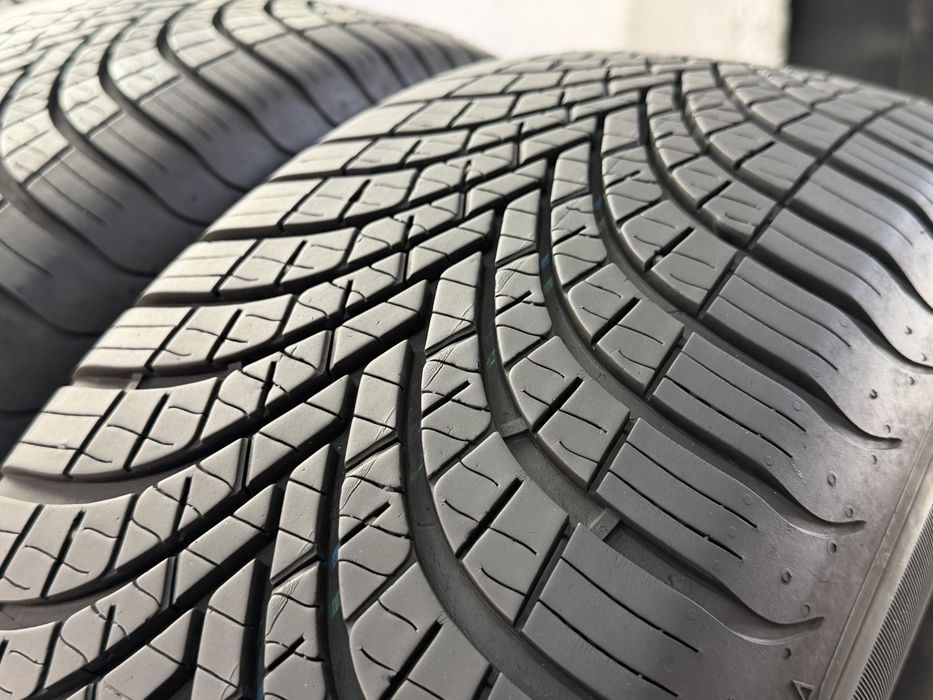 “Dot 25” 215/65/16 Dunlop 4Броя: 270€ 6.9мм