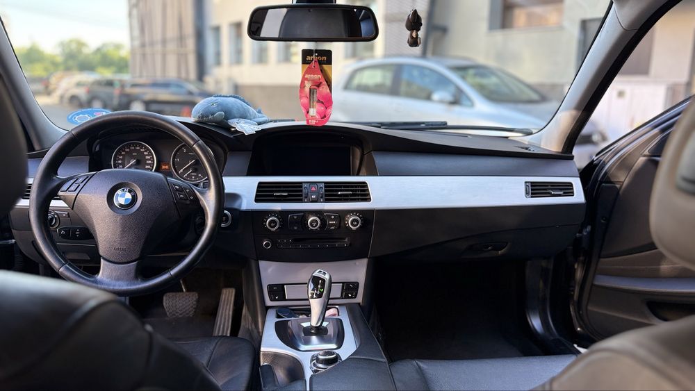 BMW 5 Series 2009 — imagine 18