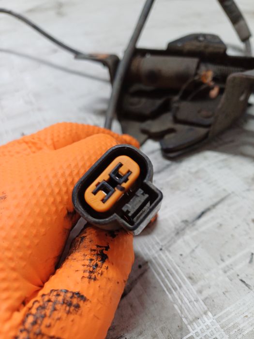 broasca capota hyundai santa fe - motorina 2016