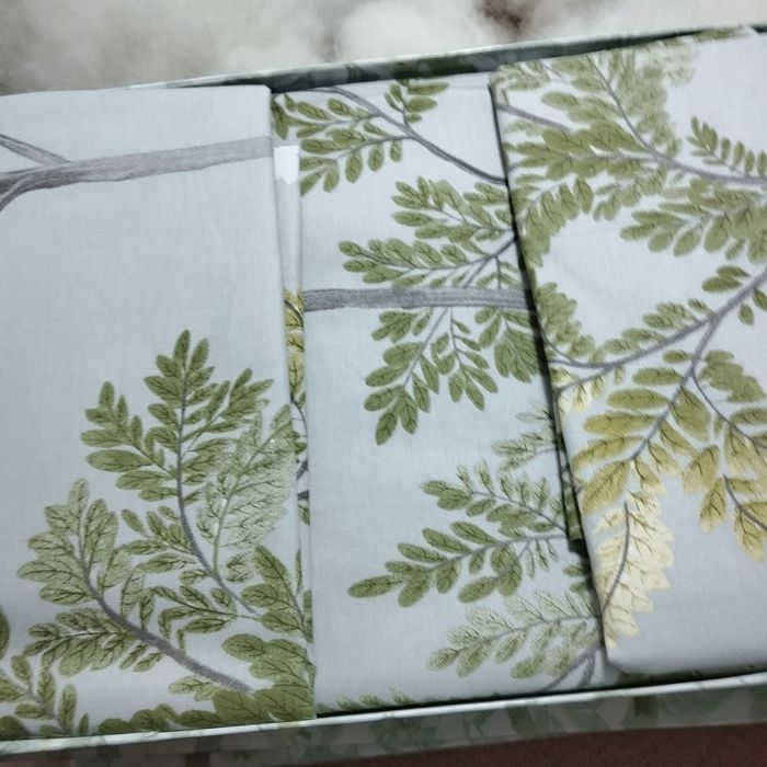 Постельное белье контрасс
Х/Б 100%
КАЧЕСТВО ЛЮКС 
РАЗМЕР: 2-Х СПАЛЬНЫ