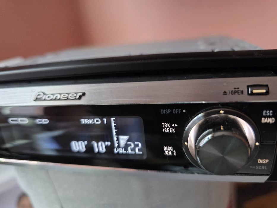 Продавам  Pioneer DEH-P88RS