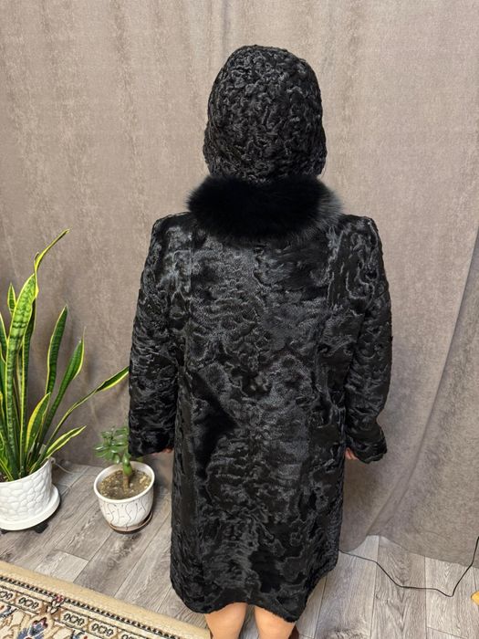 Продаётся шуба в хорошем состоянии