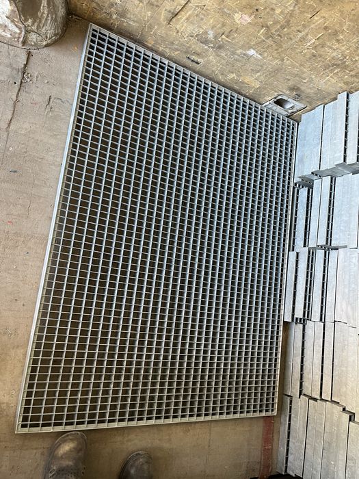Trepte  zincate galvanizate