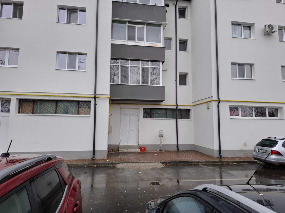 Spatiu comercial ultracentral, Podu Iloaiei, de inchiriat