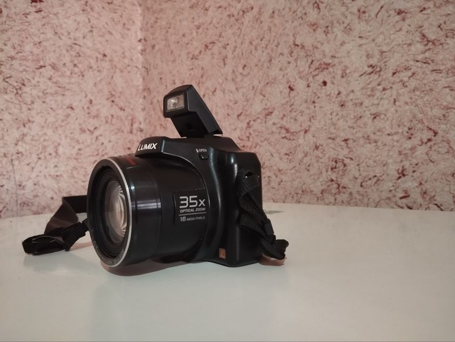 Fotoapparat sotiladi narxi 3million holati idial yangi