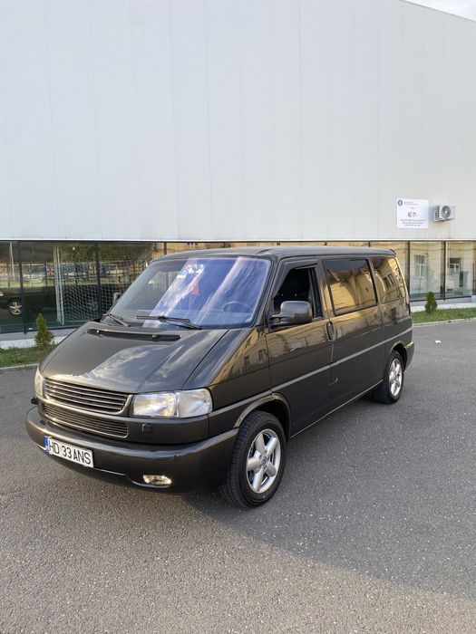 VOLKSWAGEN Multivan