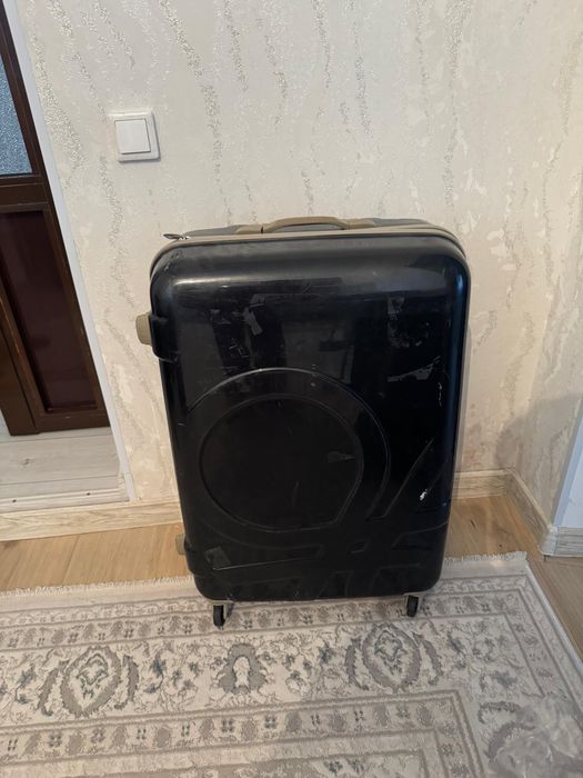 Продам два чемадана