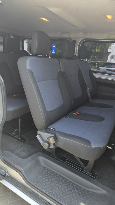 Inchiriez Opel Vivaro 8+1 locuri, Duba Transport Persoane