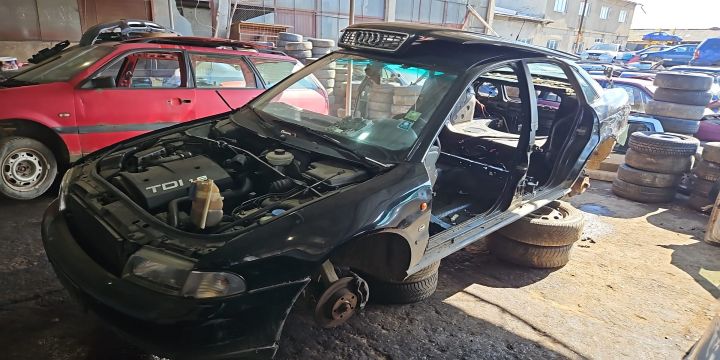 Portbagaj auto Audi A4 B5