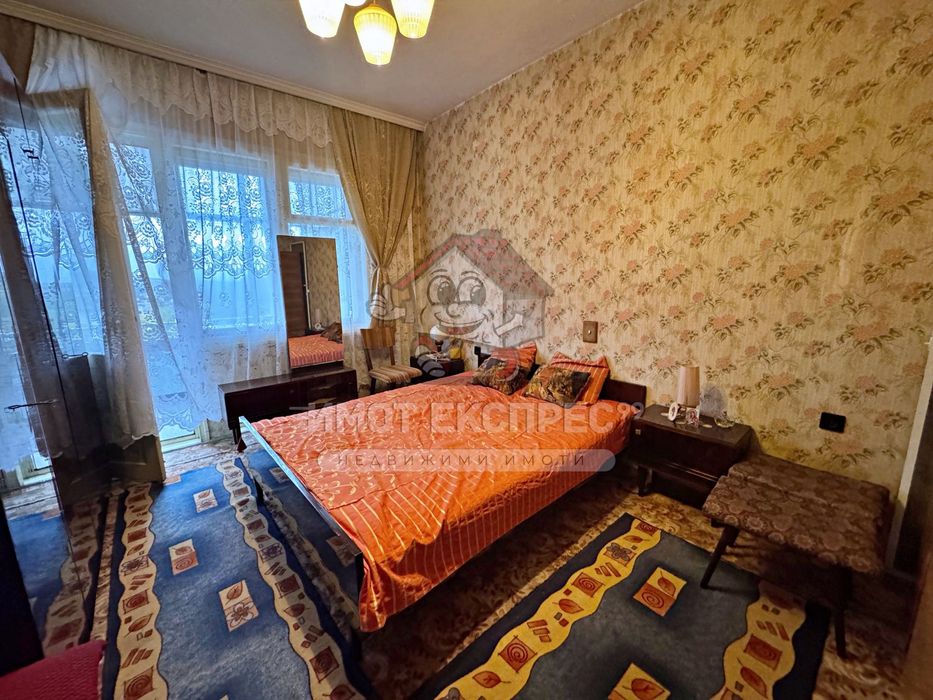 Дава се под наем Тристаен апартамент в Асеновград - 90 кв.м за 306 € - Снимка #6
