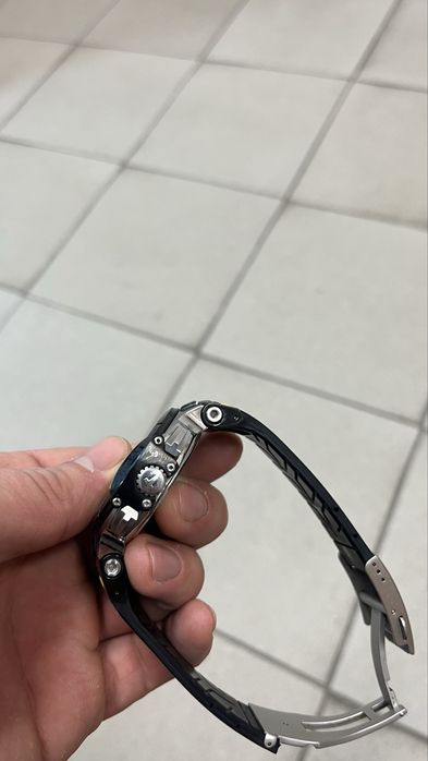 Продам очень дорогие стильные часы