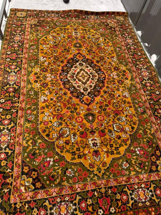 Продам советские ковры 2×3