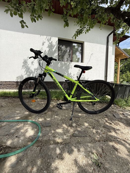 Bicicleta verde rockrider de copiii. Model ST500 Sport Trail