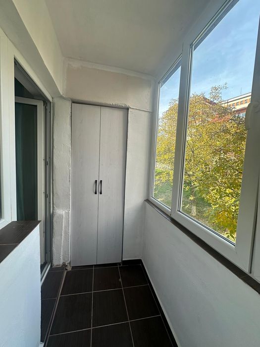 Închiriez apartament cu 2 camere Str. DUMBRAVA