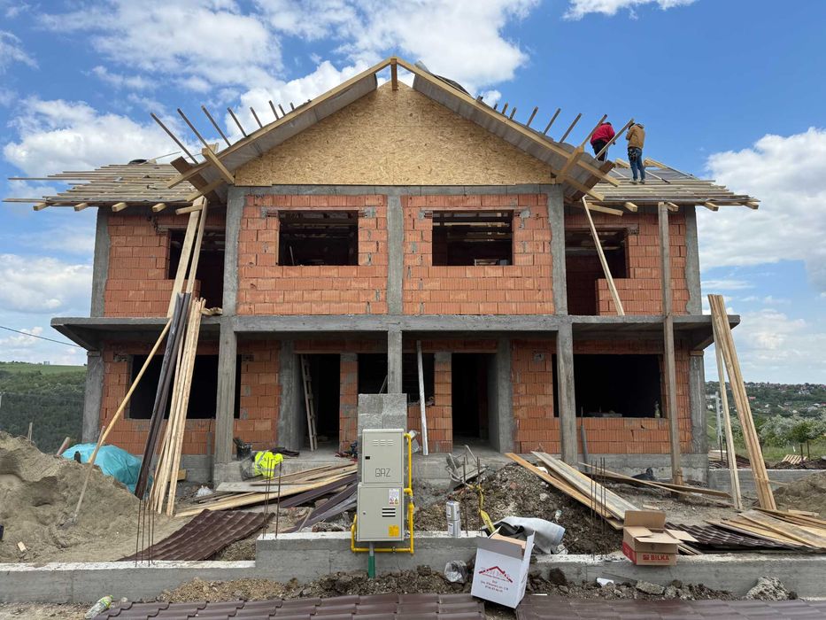 Construim case la roșu – materiale proprii + beton