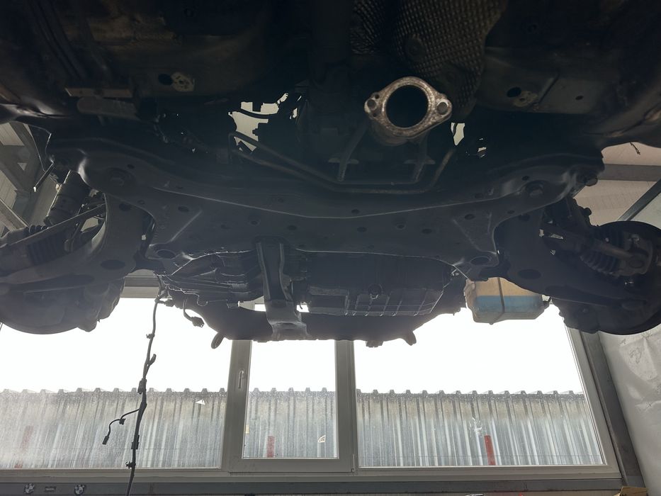 Преден мост/Магаре за Митсубиши Аутлендър дизел до 2013г.!