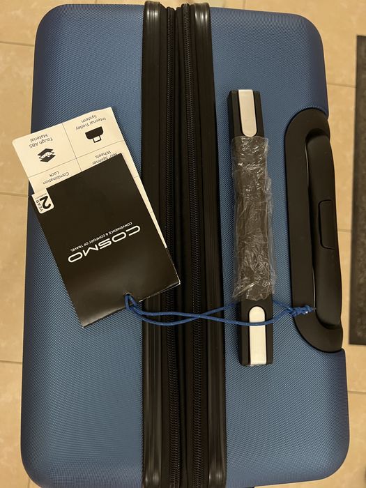 Чемодан COSMO, 24 среднего размера