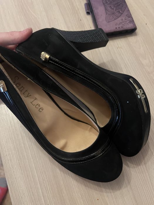 Туфли женские черные