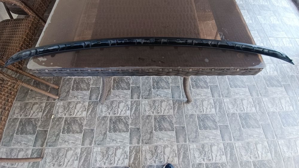 Губа переднего бампера