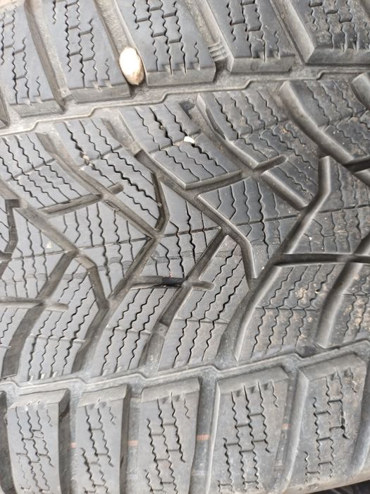 Гуми 225/45/18 Дънлоп